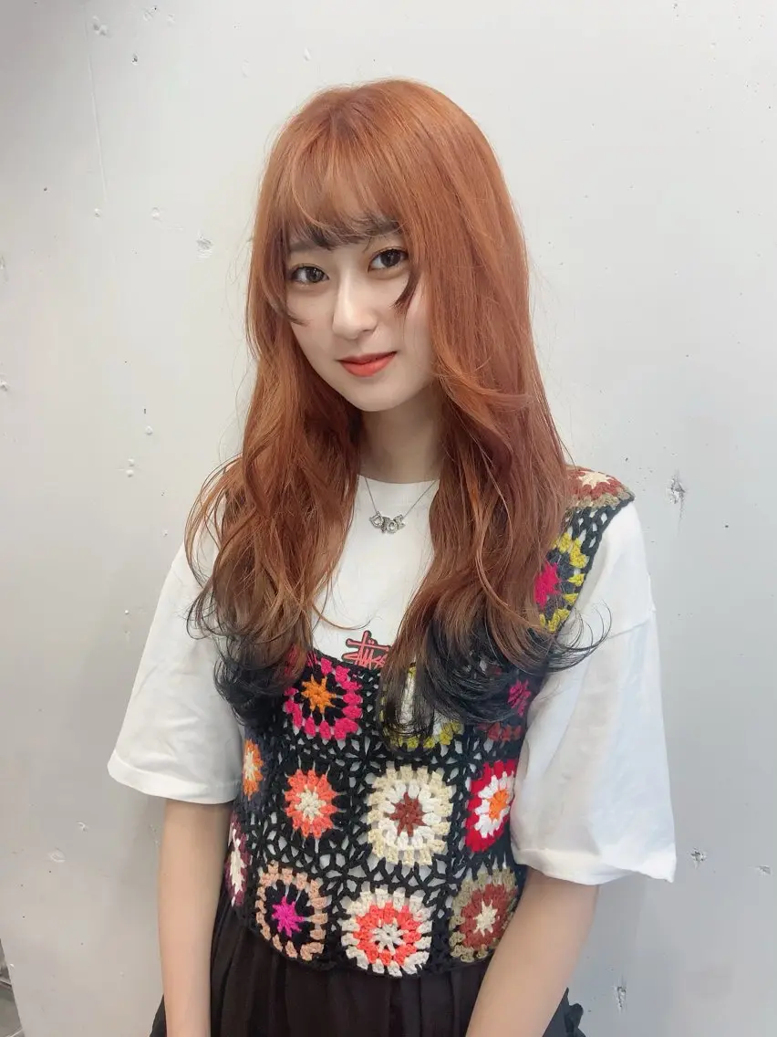 ミディアム カラー ベージュカラー オレンジ オレンジベージュ ヘアカラー トリートメント ウルフカット レイヤーカット上柿のヘアスタイル