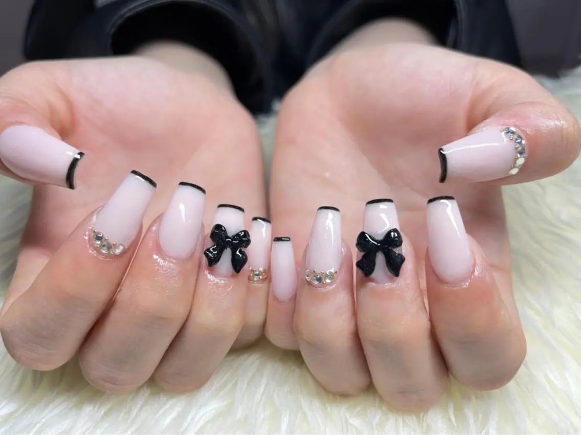 ネイル 長さ出し フレンチネイル ジェルネイル 韓国ネイル マグネットネイル ハンドネイル Nail&eye Belire 新宿のネイルデザイン