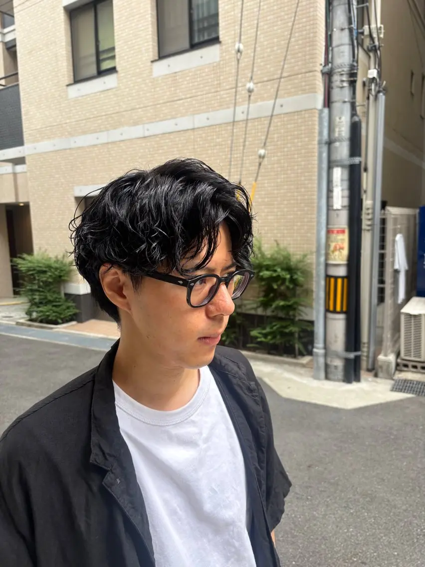 ショート パーマ メンズ メンズパーマ カット パーマ 赤み消し/似合わせ/ 抜け感/神戸/山本のヘアスタイル