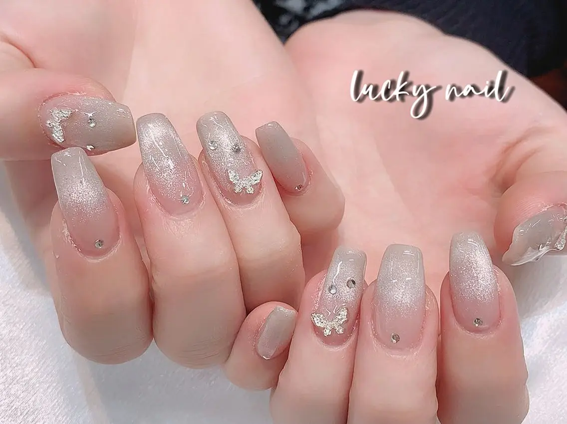 ネイル アートネイル チークネイル 長さ出し ジェルネイル マグネットネイル Lucky nail 小林和希のネイルデザイン