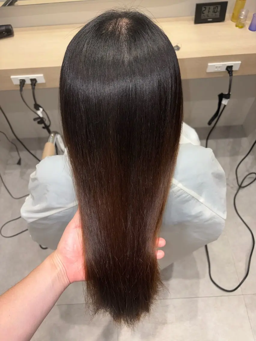 ロング 縮毛矯正 トリートメント 吉武 茂暉のヘアスタイル