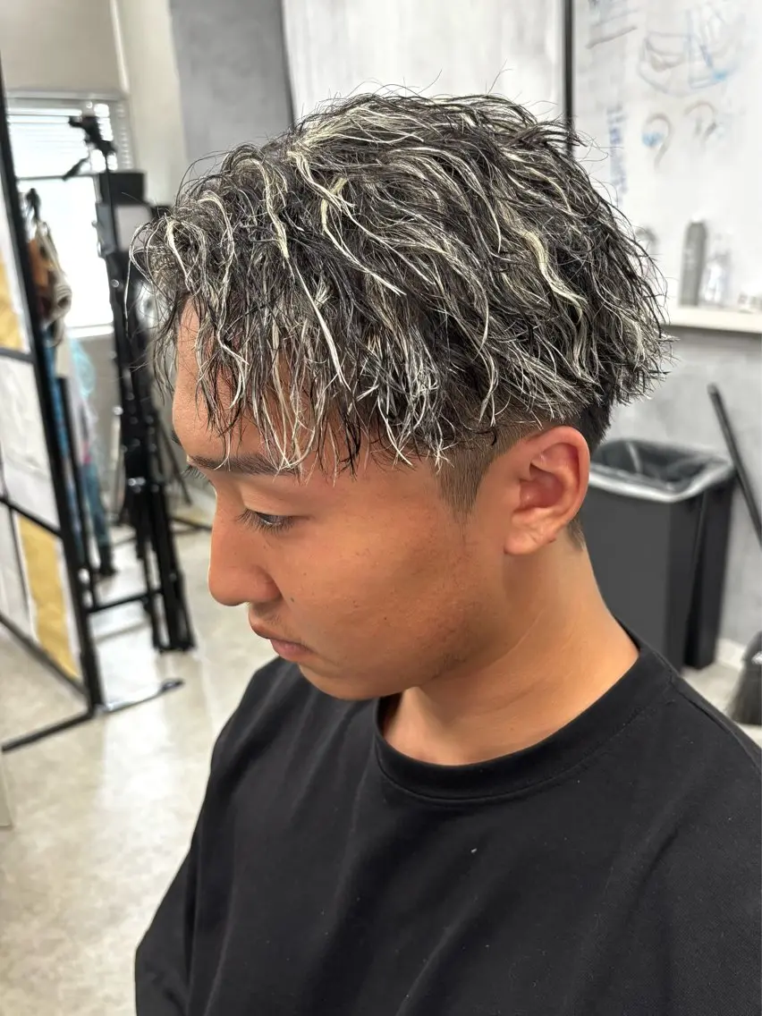 ミディアム メンズ メンズメッシュ カット ヘアカラー 燕三条駅徒歩6分/ NOBUTA💎のヘアスタイル