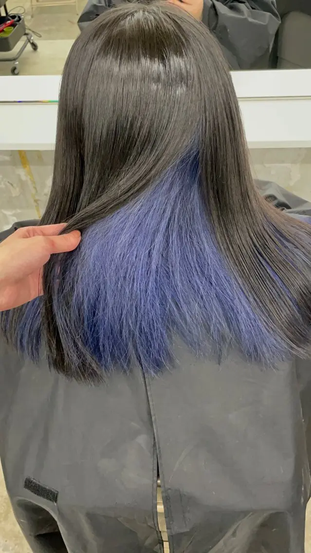 ミディアム カラー インナーカラー 推し ブリーチ  髪質改善のヘアスタイル