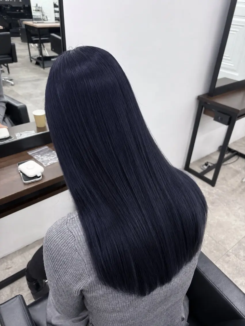 ロング カラー ヘアカラー トリートメント 🫧寒色カラー/透明 感ブラック/Risaのヘアスタイル