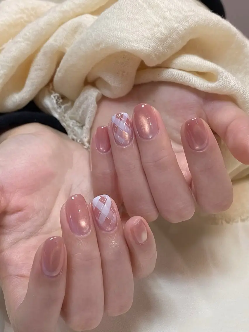 ネイル アートネイル オーロラネイル チークネイル フレンチネイル ガラスフレンチ 🎀YooLi Nail salonのネイルデザイン