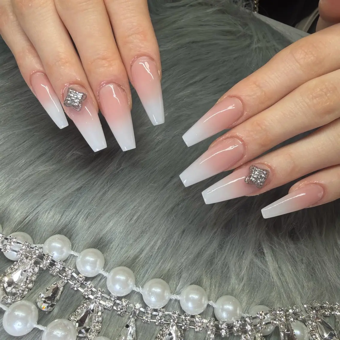 ネイル フレンチネイル ジェルネイル 韓国ネイル ロングネイル マグネットネイル ハンドネイル Nail Salon Growのネイルデザイン