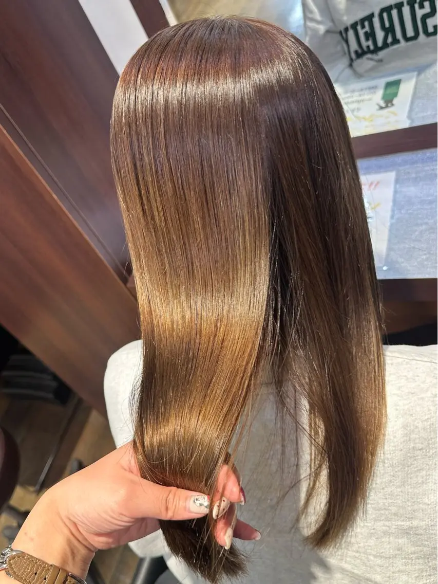 セミロング カラー ヘアカラー CURE 朱梨のマツエク・マツパデザイン