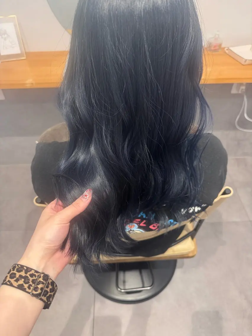 カラー 坪井 れあのヘアスタイル