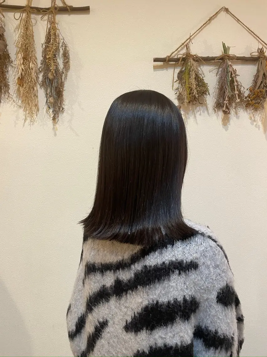 ミディアム 中村 樹菜のヘアスタイル