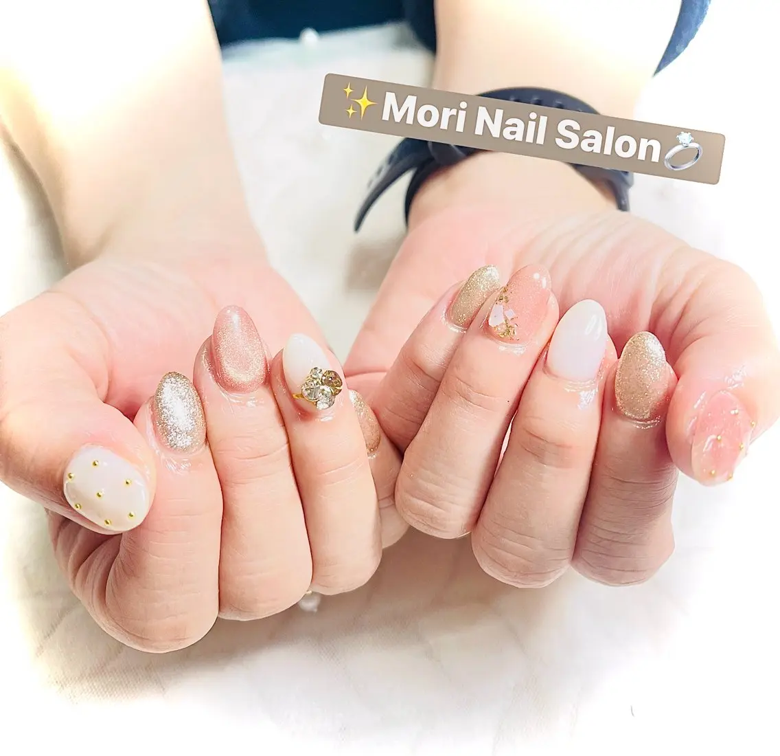 🌈レインボーフラッシュとマグネットのジェル🧡「色変更可能」「オフ込み」🎵✨💛の写真