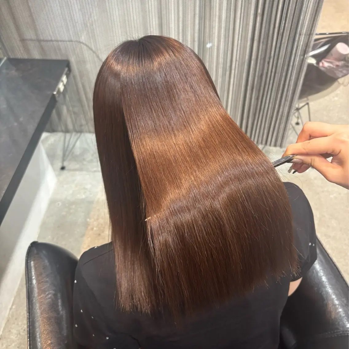 セミロング 縮毛矯正 艶髪カラー・縮毛矯正 ・レイヤーAsunaのヘアスタイル