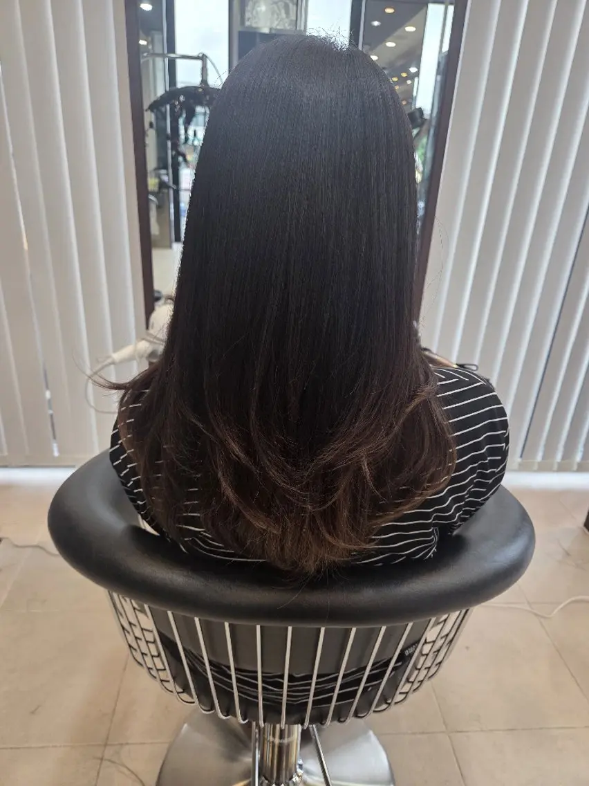 ロング レイヤーカット ロング 宮西 龍心のヘアスタイル