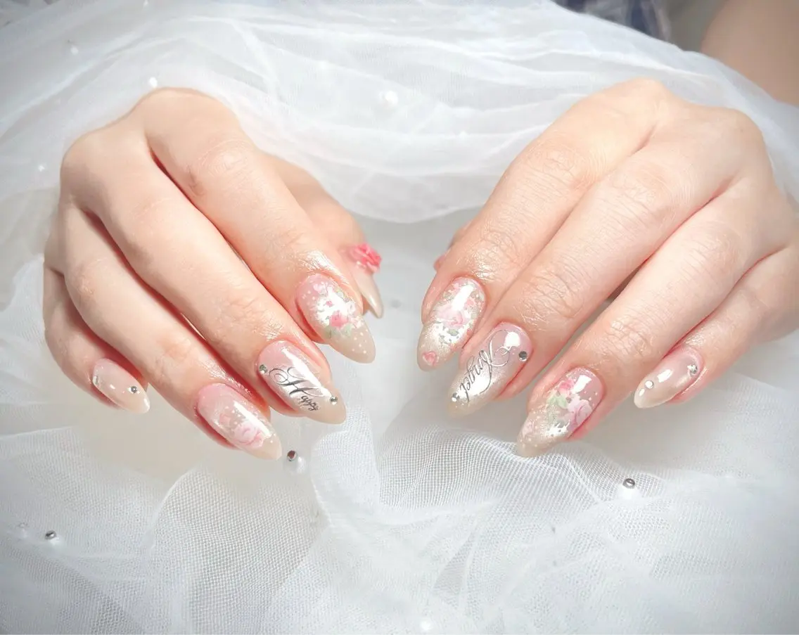 ネイル フットネイル ジェルネイル 韓国ネイル マグネットネイル 持ち込み ハンドネイル Huyn Nail Shinjyukuのネイルデザイン