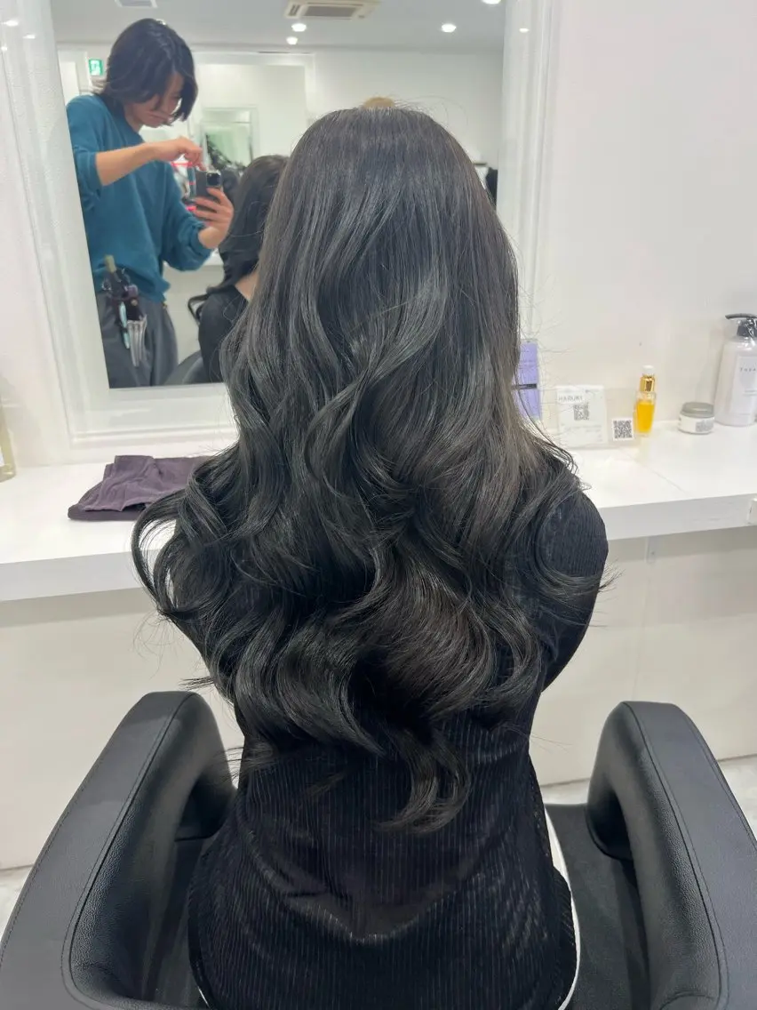 ロング カラー 透明感カラー🫧 レイヤーカットのヘアスタイル