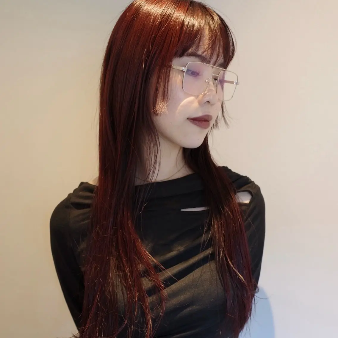 ロング カラー ボルドーカラー 透明感カラー レッドカラー 顔まわりレイヤー 顔周りカット nonoka オリーブ/レイヤーのヘアスタイル
