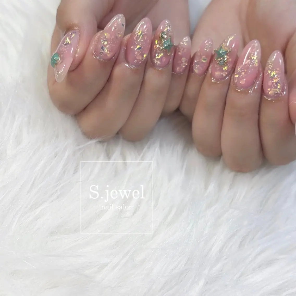 ネイル S. JEWELのネイルデザイン