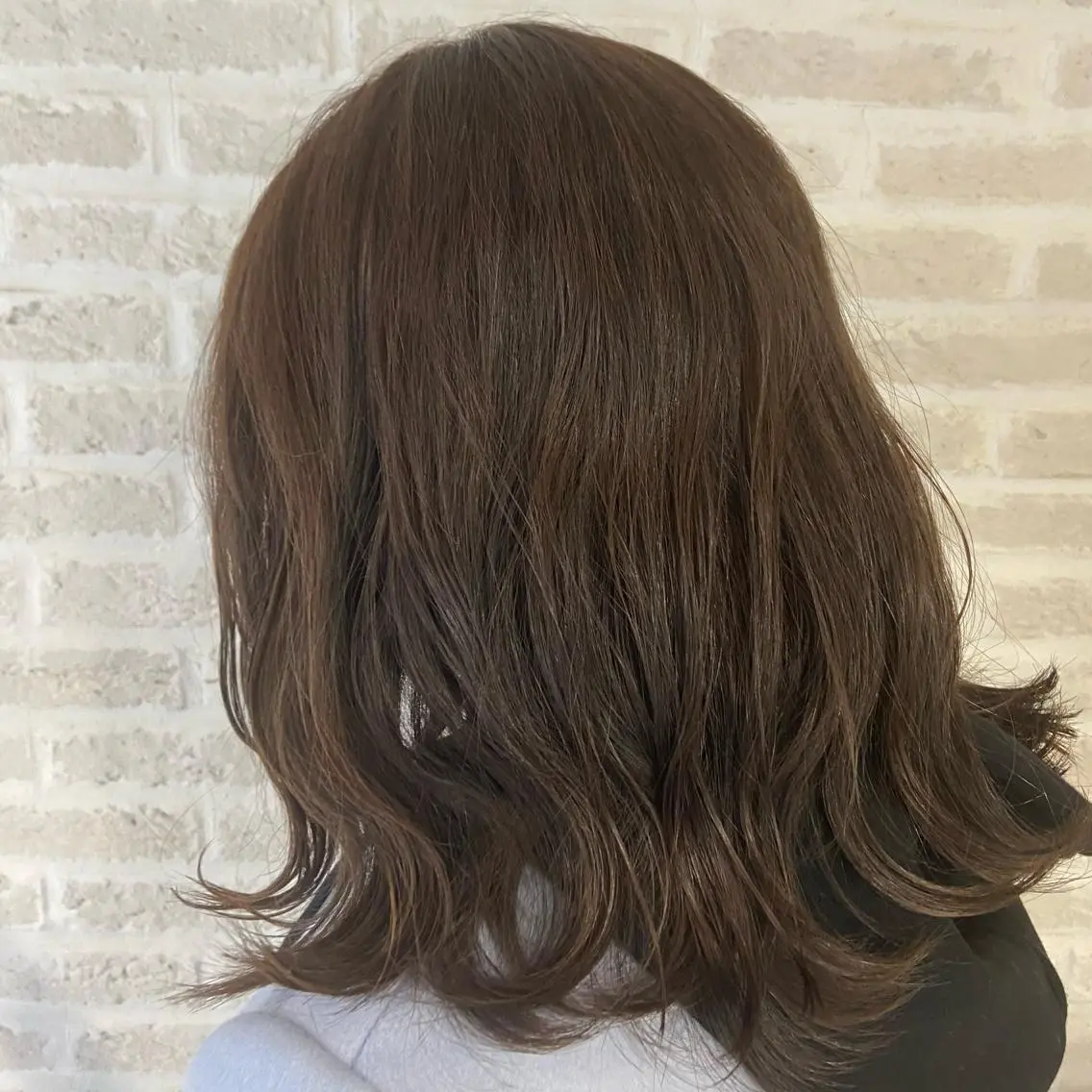 セミロング カラー ヘアアレンジ ブリーチ ブラウンカラー ミルクティーブラウン ブリーチなしカラー 北岡 慶子 大宮駅西口徒歩3分のヘアスタイル