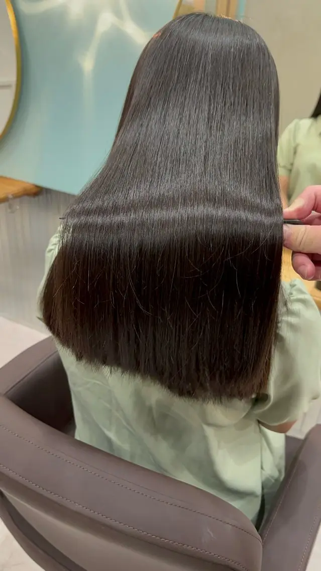 ロング カワカミ ユウダイのヘアスタイル