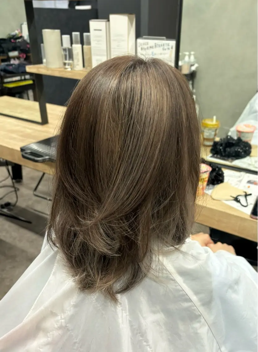 ミディアム カラー ナルミ ケイスケのヘアスタイル