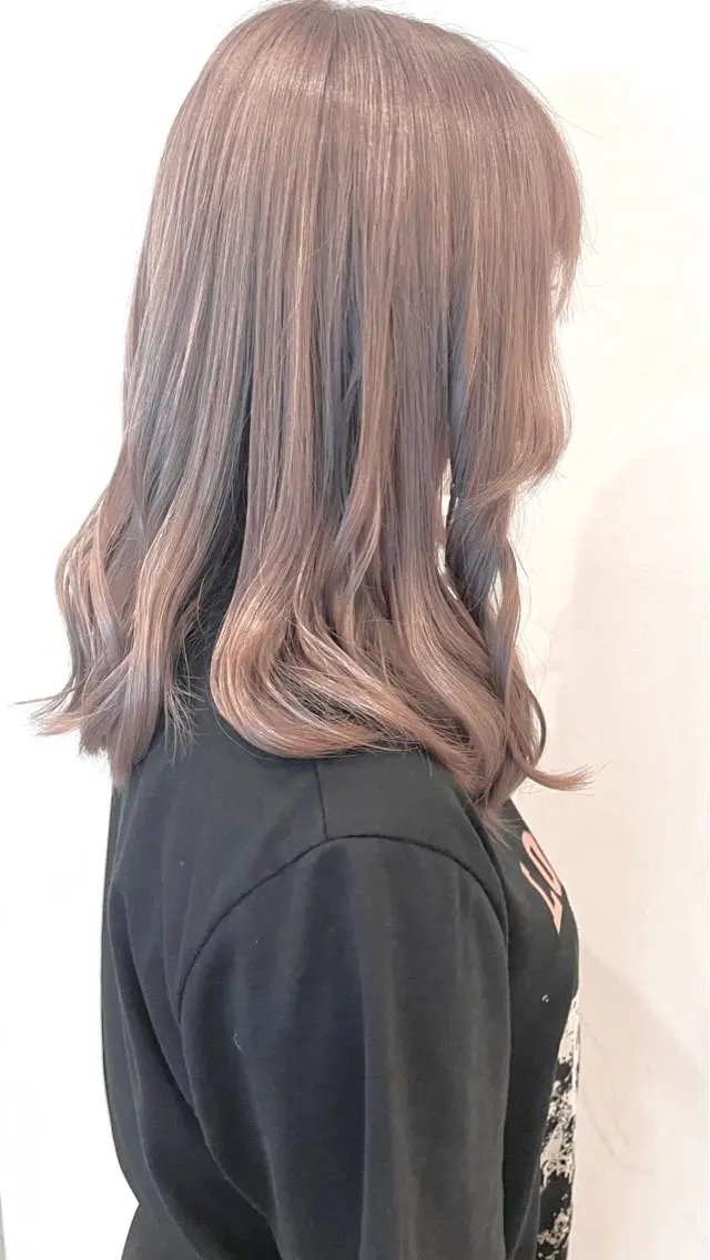 カラー ベージュカラー ブリーチ 透明感カラー ダブルカラー イヤリングカラー 『最新ヘア・髪革命』 🐬YUYA🐬のヘアスタイル