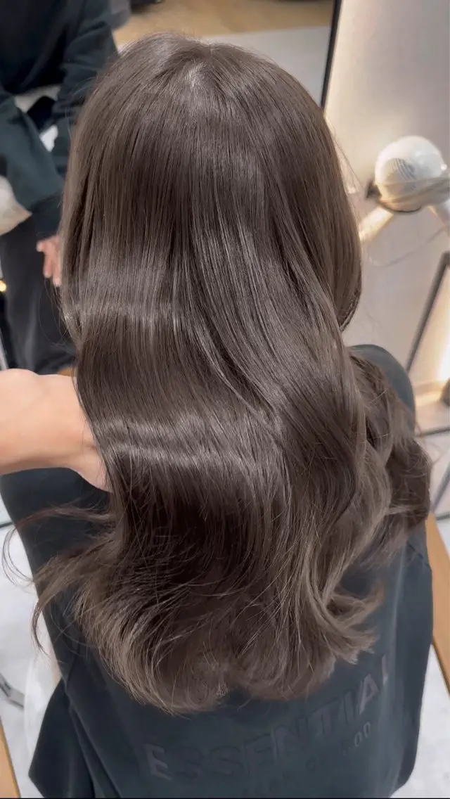 ロング ヘアカラー トリートメント 韓国ヘア🩶侑矢 艶髪透明感/福岡のヘアスタイル