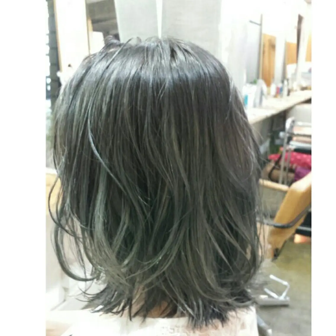 ミディアム カラー アッシュ アッシュグレー ハイライトカラー ハイライト ヘアカラー 🔳髪質改善🔳 岡本陽のヘアスタイル
