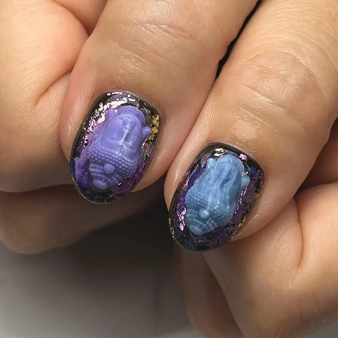 ネイル オーロラネイル ジェルネイル ワンカラーネイル パラジェル パープル ハンドネイル NAIL NOWのネイルデザイン
