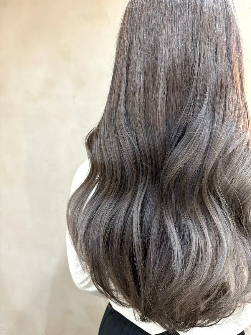 ロング カラー ブリーチ 透明感カラー マンツーマン施術/ ダブルカラー/アリサのヘアスタイル