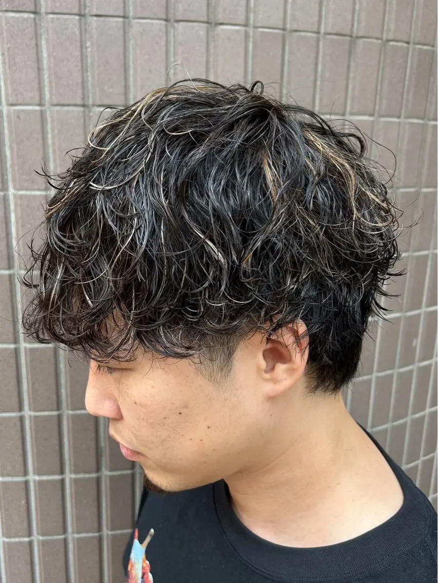 メンズカット&ハイライトの写真