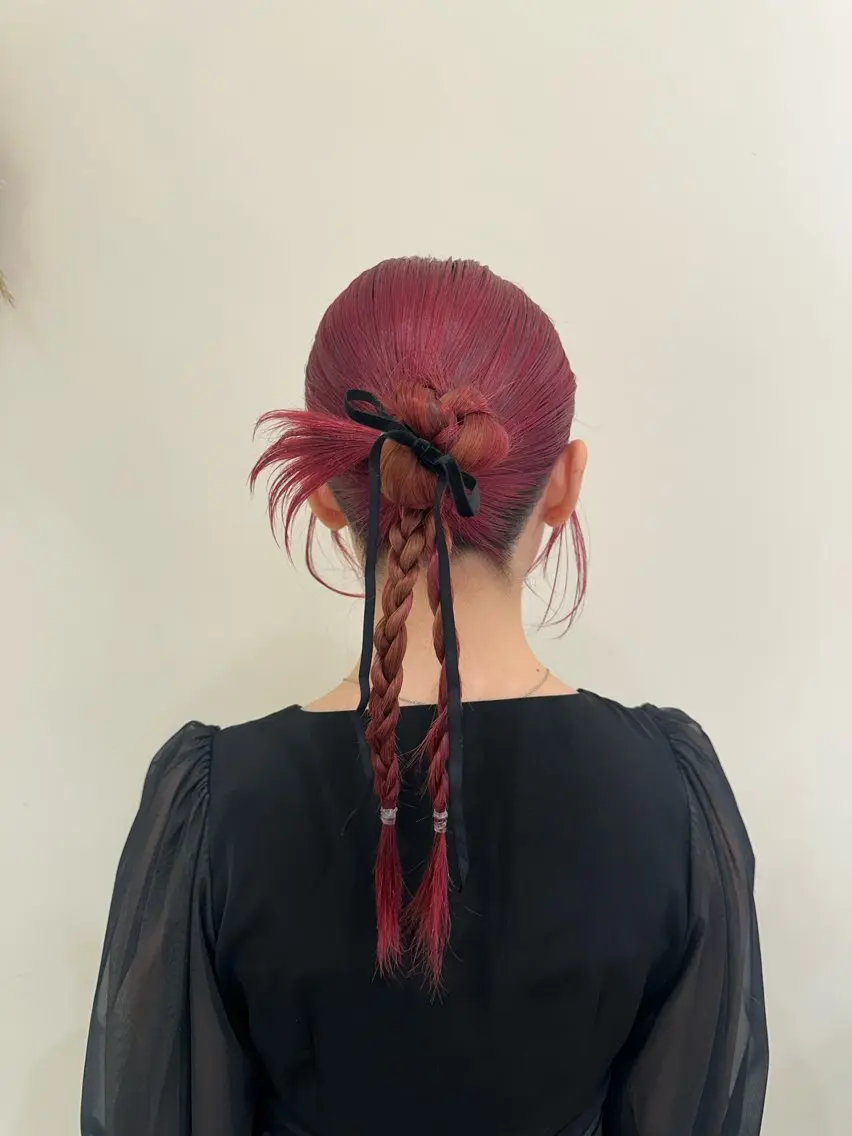 ロング カラー ヘアアレンジ タイトボブ個性派カラ ーAKANEのヘアスタイル