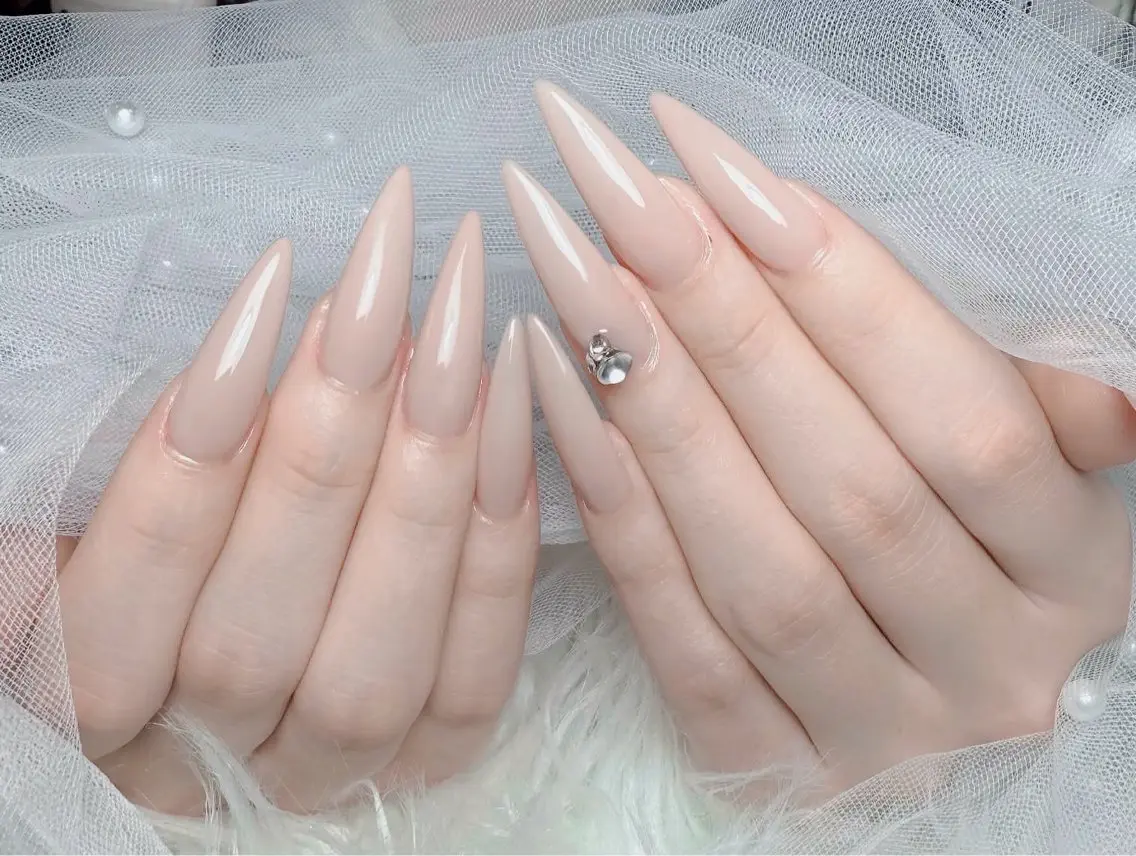 ネイル チークネイル 長さ出し フラッシュネイル フレンチネイル グラデーション ハンドネイル Lenie Nail Salonのネイルデザイン