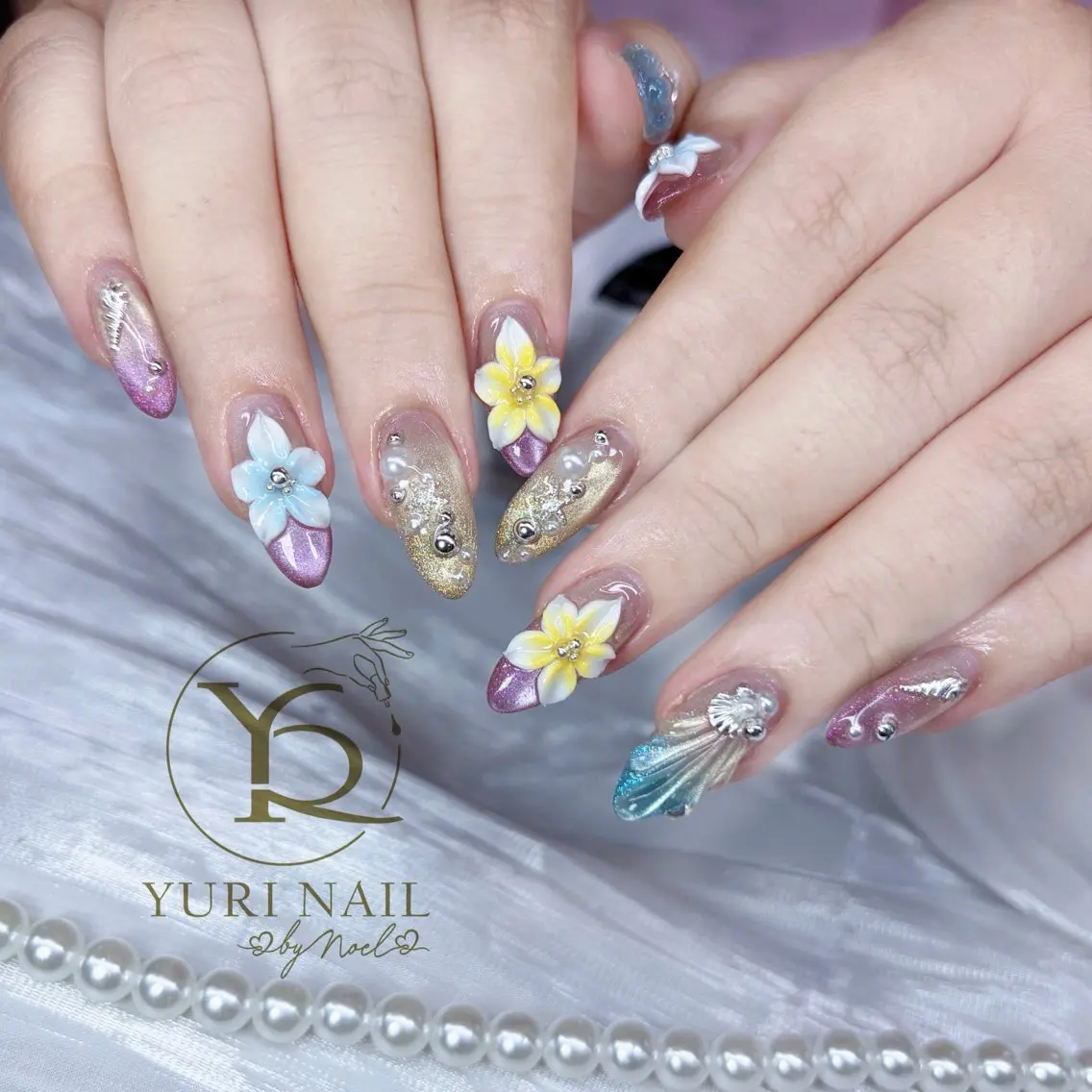 ネイル ハンドネイル フットネイル ハンドケア YURI Nail NARITAのネイルデザイン