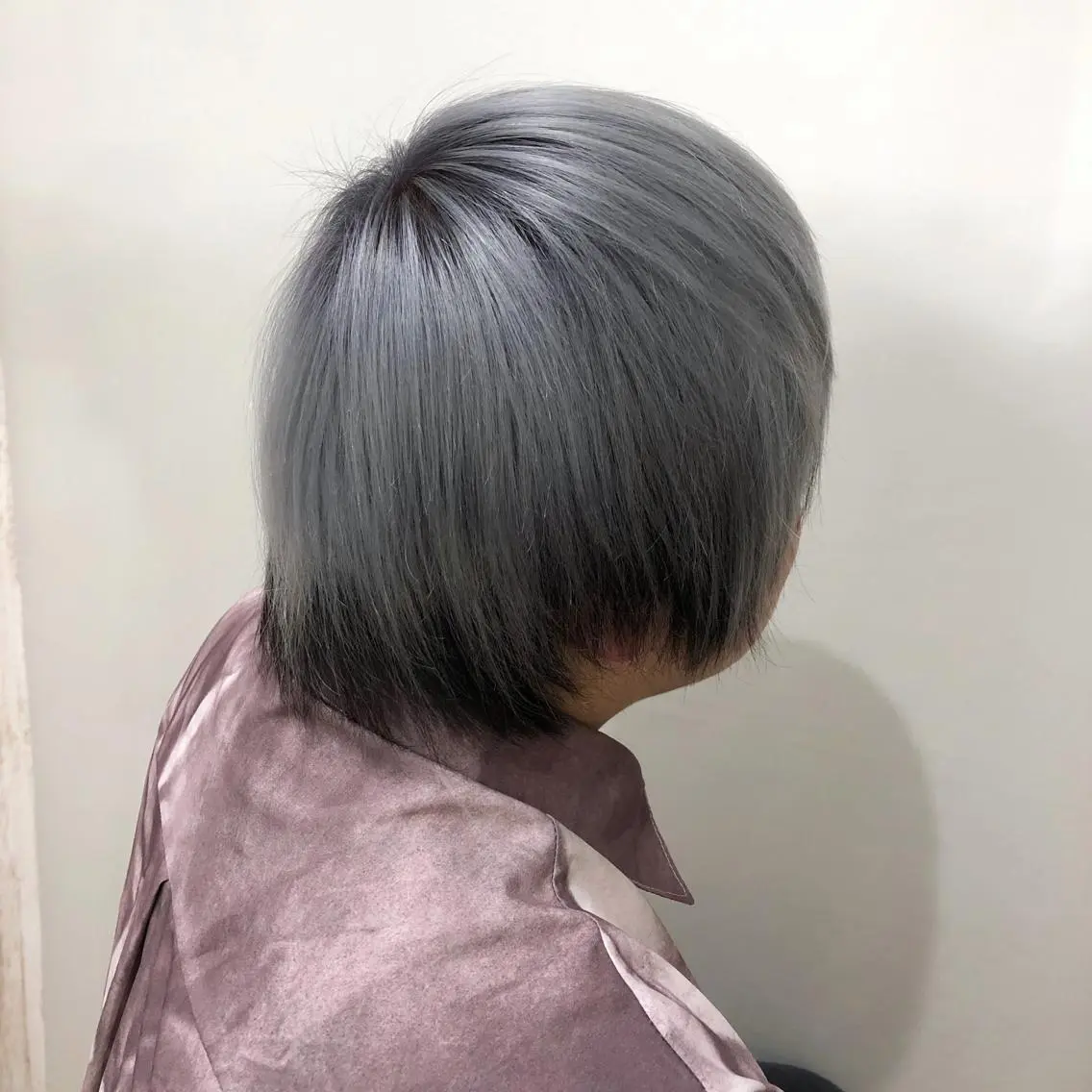カラー white.梅田 デザインカラー🦄のヘアスタイル