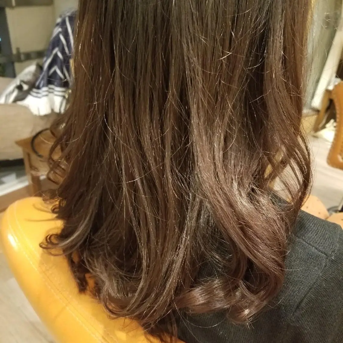 セミロング カラー アディクシーカラー バレイヤージュ イルミナカラー 外国人風カラー レイヤーカット spa hair ark 富井直美のヘアスタイル
