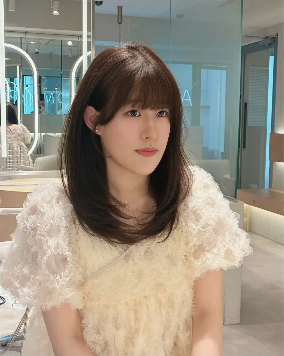 ミディアム カット 安達 祥生のヘアスタイル
