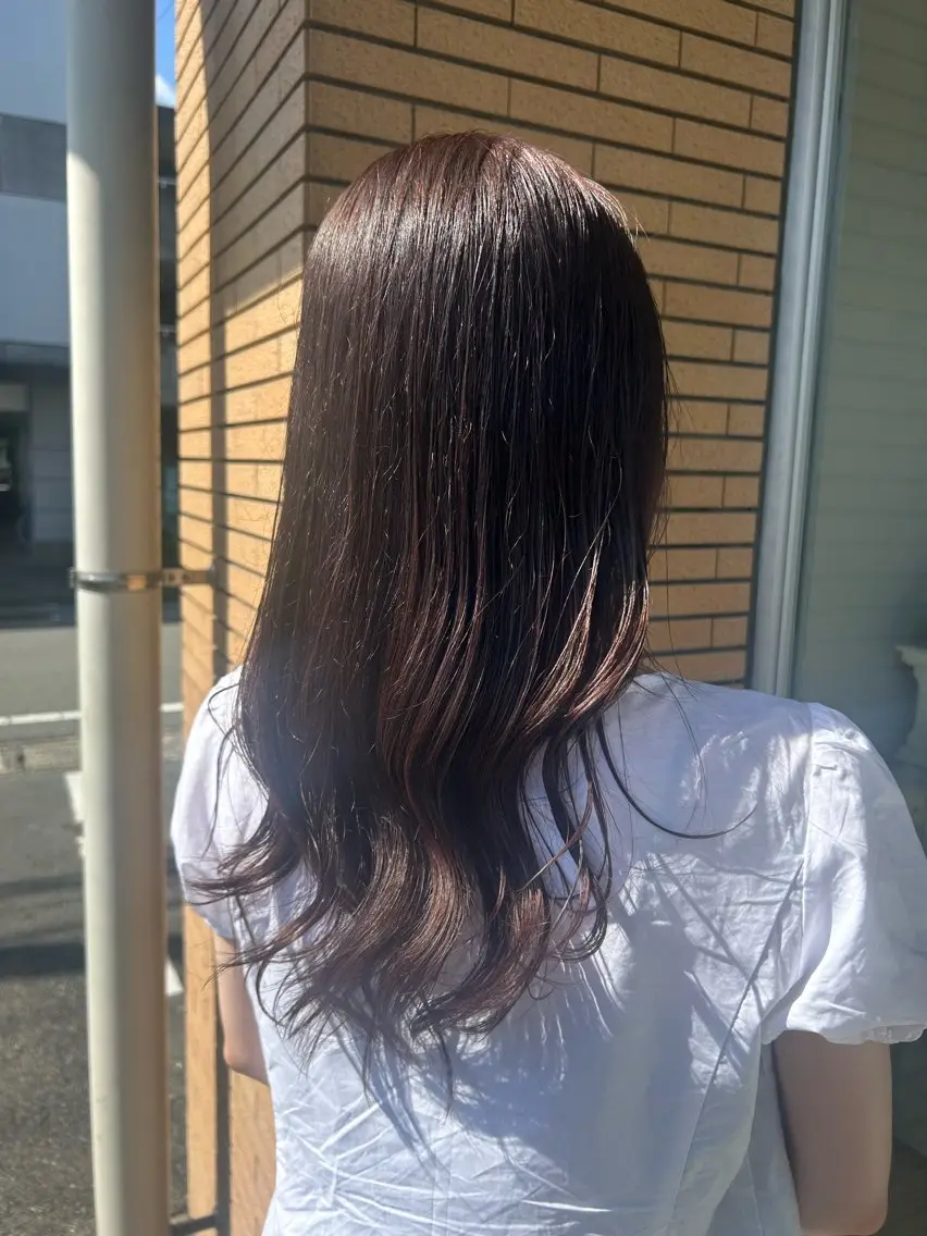ロング カラー ブラウンカラー ショコラブラウン KA NAのヘアスタイル