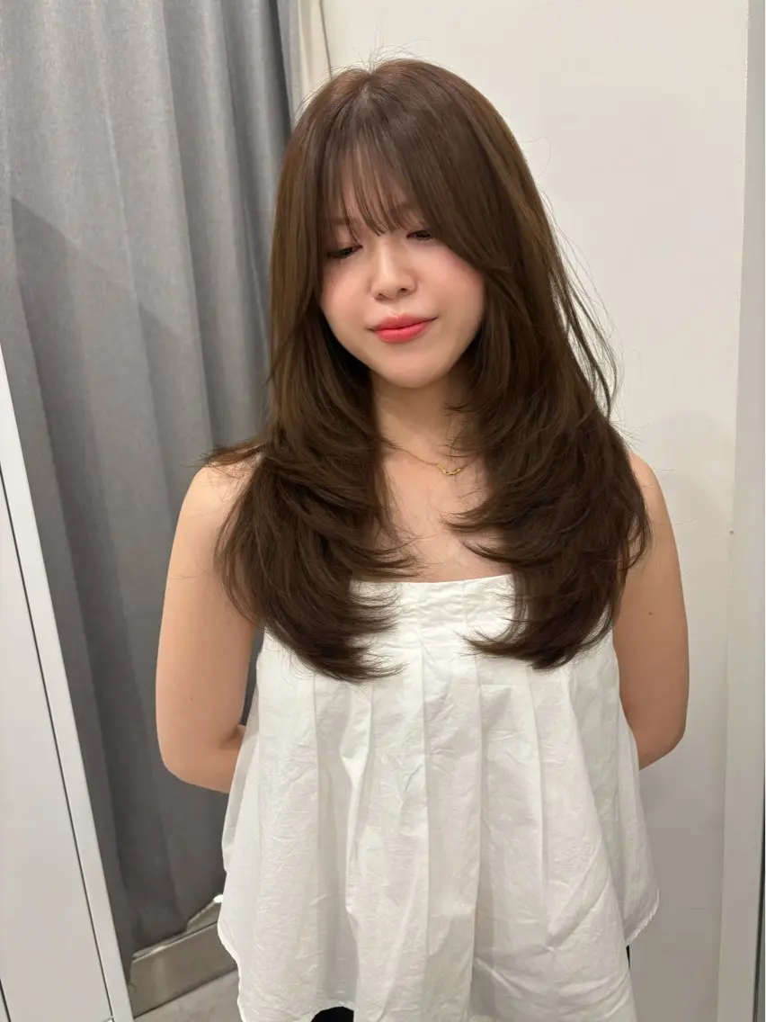 ロング カラー ベージュカラー オリーブベージュ レイヤーカット カット ヘアカラー トリートメント レイヤーカット🎀 kanaのヘアスタイル