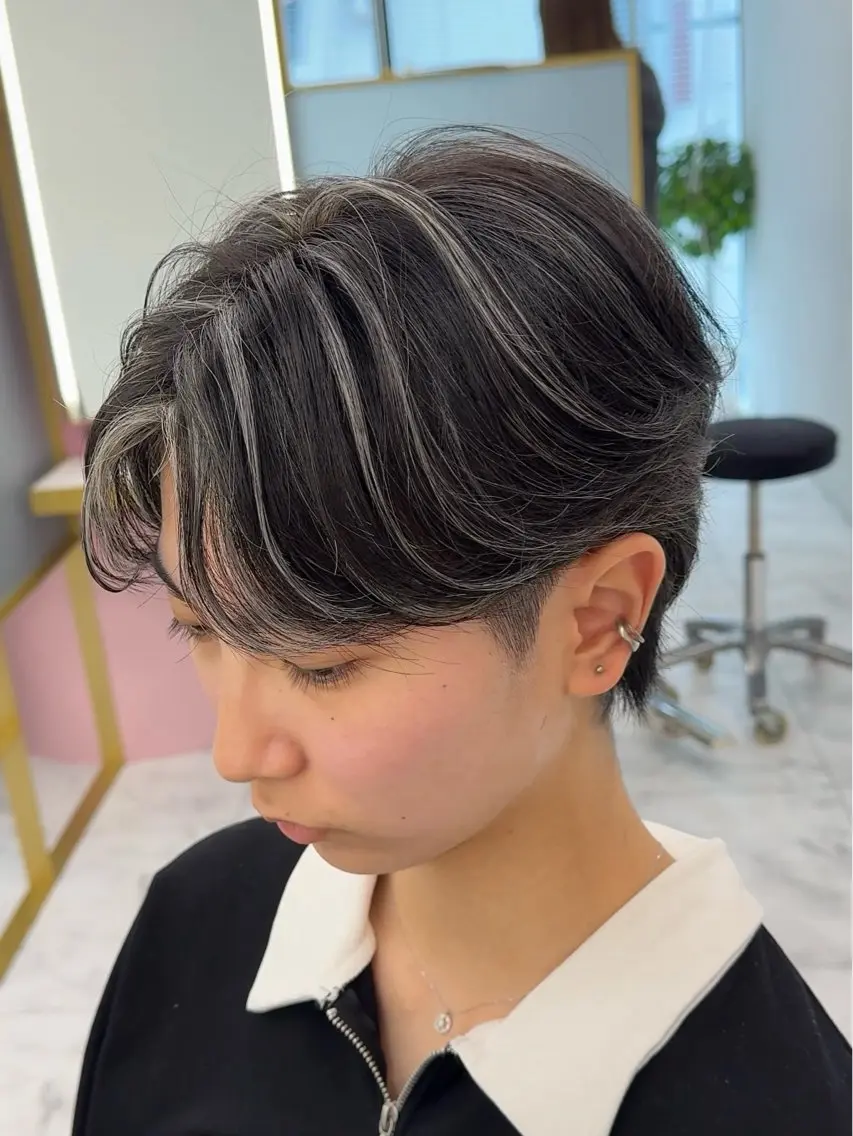 カラー メンズ メンズメッシュ 黒髪 メッシュ シルバー メンズ特化型美容師 ★あおいのヘアスタイル