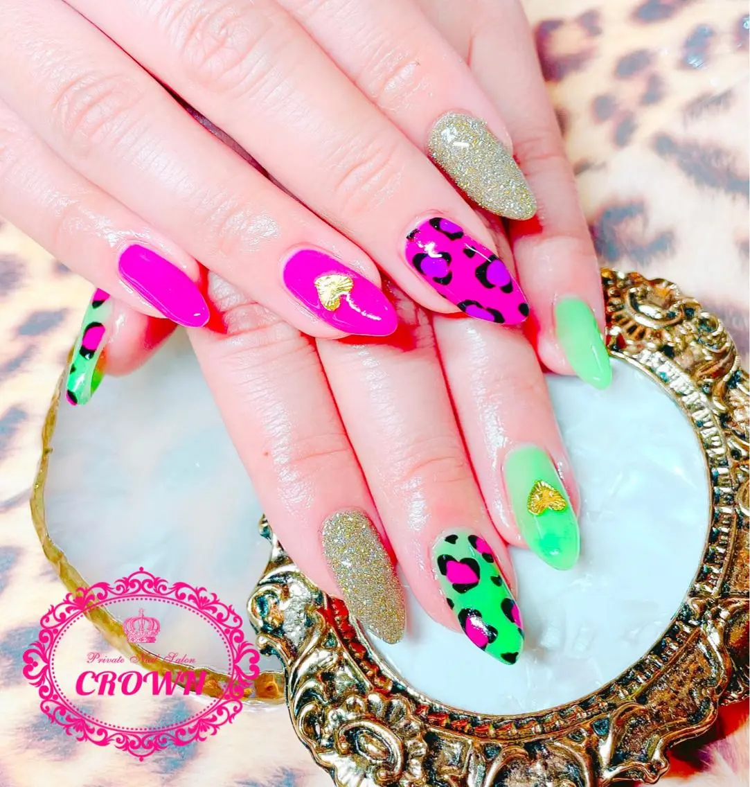 ネイル CROWN プライベートサロンのネイルデザイン