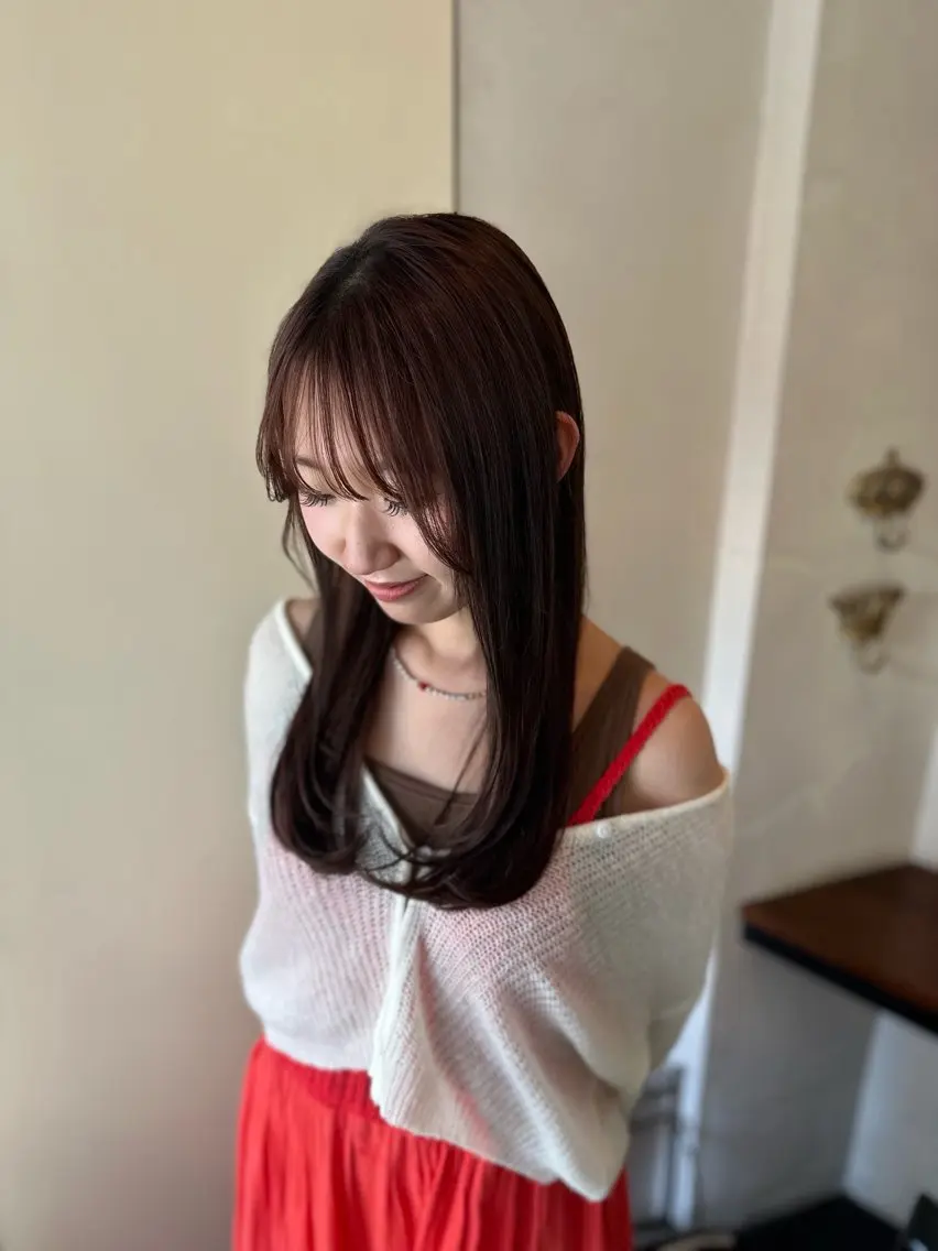 セミロング 井上 奈菜のヘアスタイル