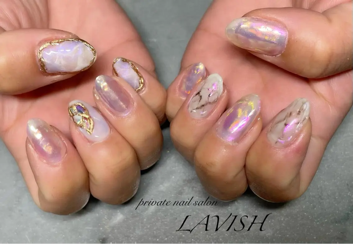 ネイル 氷ネイル・うるうるネイル 韓国ネイル ニュアンスネイル ワンカラーネイル 春ネイル LAVISH 大和店 emi・:*+のネイルデザイン