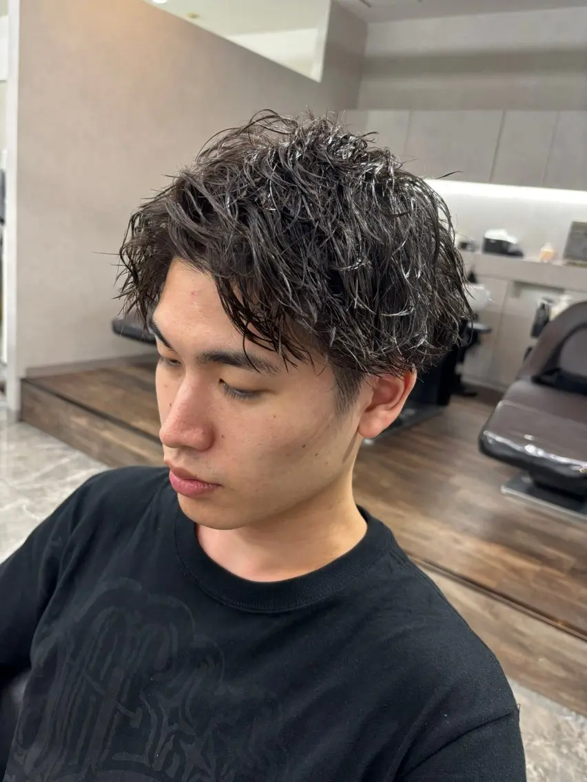 パーマ メンズ カット パーマ メンズスタイリスト✨ 助川龍哉のヘアスタイル