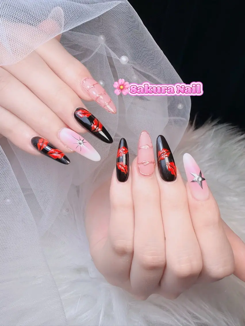 ネイル アートネイル オーロラネイル ボルドー チークネイル フレンチネイル ハンドネイル Sakura Nail Salonのネイルデザイン