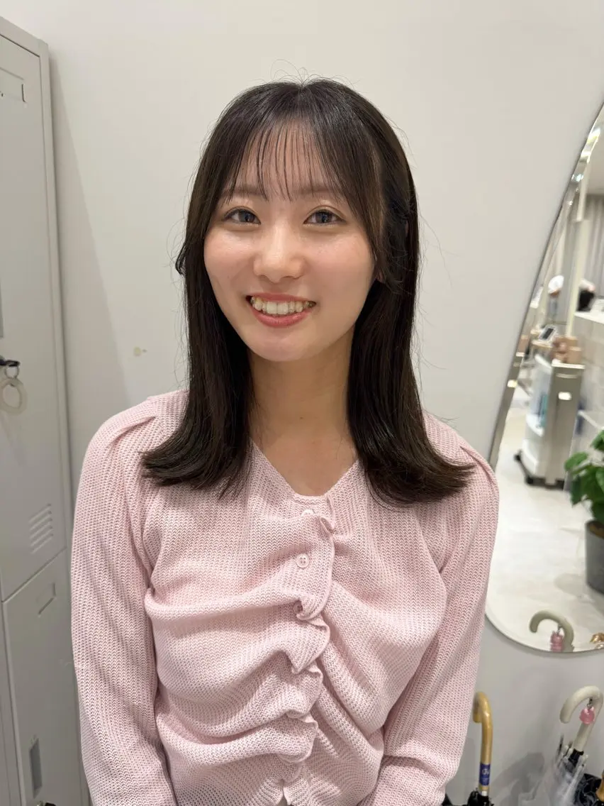 ミディアム カラー ベージュカラー オリーブベージュ 顔周りカット 小顔カット 透明感カラー ボブ ミディアム 齊木勇人のヘアスタイル
