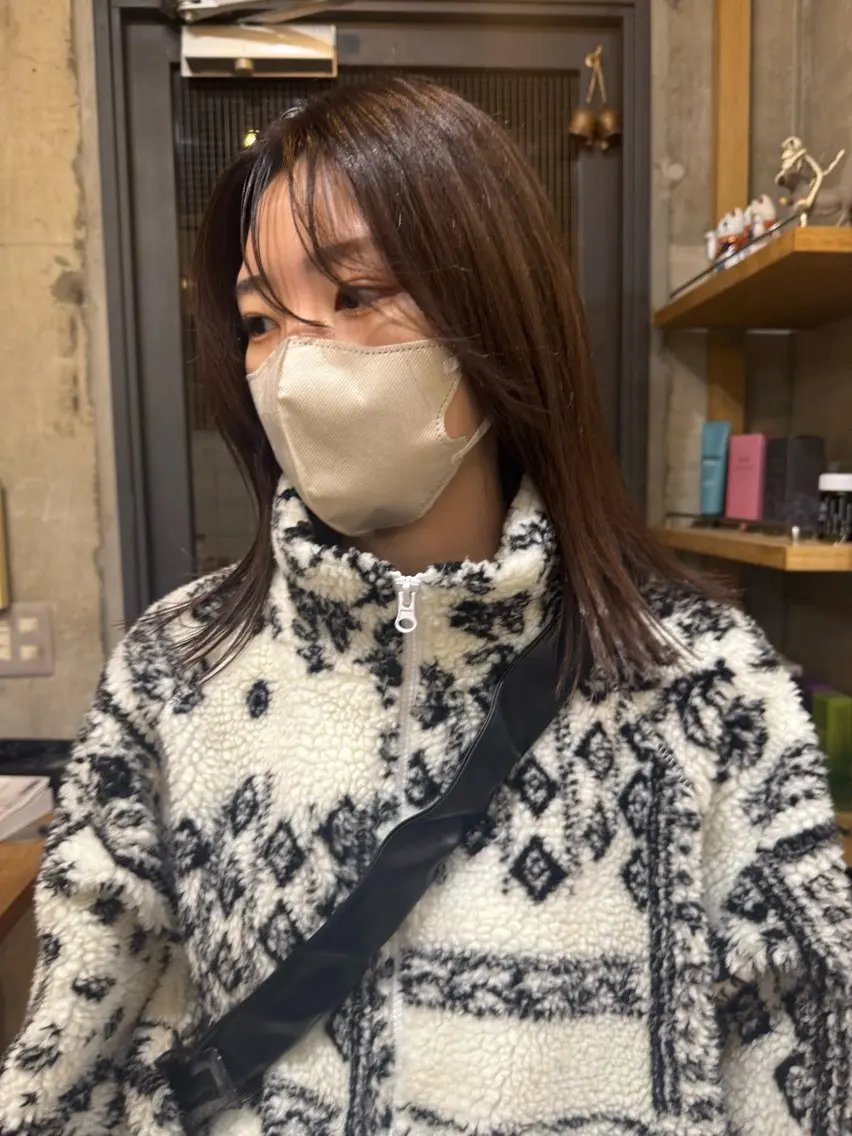 ミディアム カラー ヘアカラー トリートメント 井出 海月のヘアスタイル