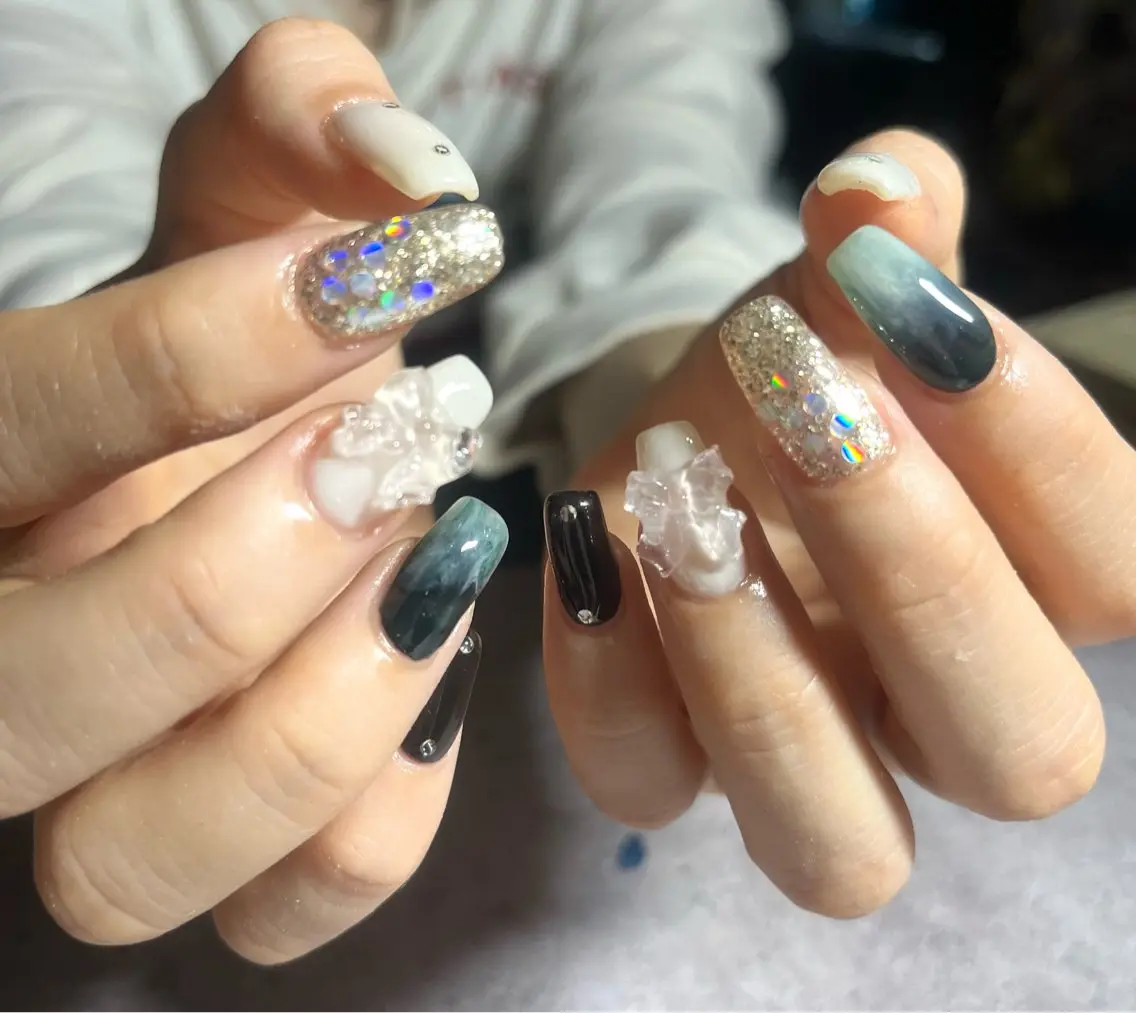 ミディアム 2DY NAIL SALONのネイルデザイン