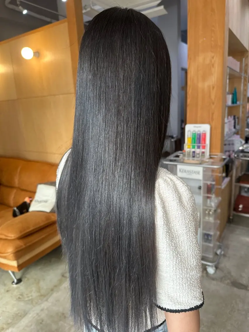 ミディアム ヘアカラー トリートメント miloc MOMOKAのヘアスタイル