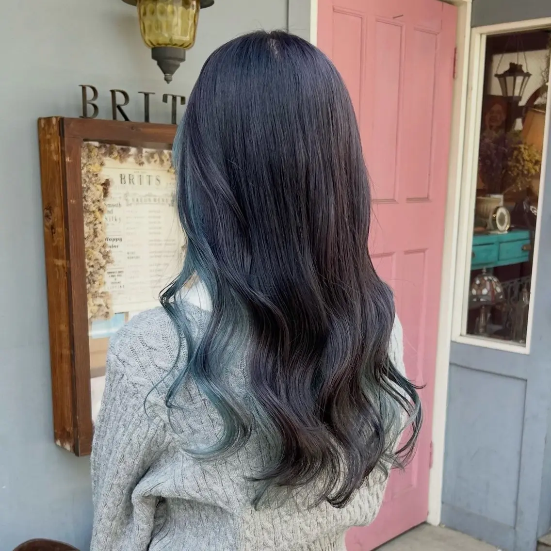 セミロング カラー ブルーカラー カット ヘアカラー トリートメント ヘッドスパ BRITS 渡辺 菜々子のヘアスタイル
