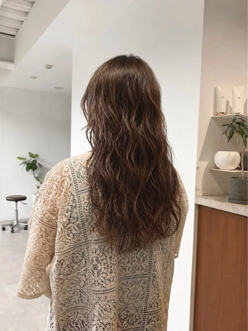 ロング パーマ カット パーマ 透明感カラー🌼 沙奈のヘアスタイル