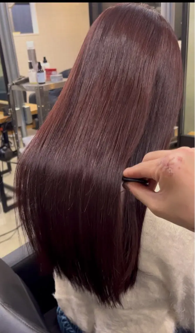 ロング カラー ブリーチ ダブルカラー ブリーチなしカラー レッドカラー とうだだいき レイヤー/髪質改善のヘアスタイル